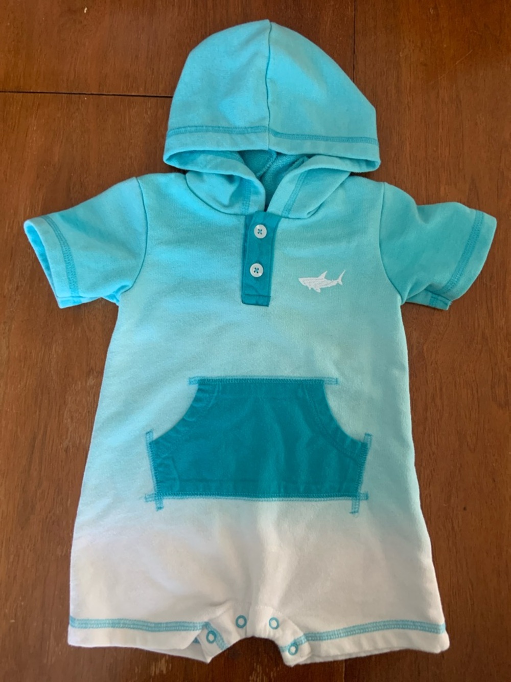 🫐3/$30 Hatley Aqua Blue & Teal Hooded Romper with Shark Appliqué size 9-12m